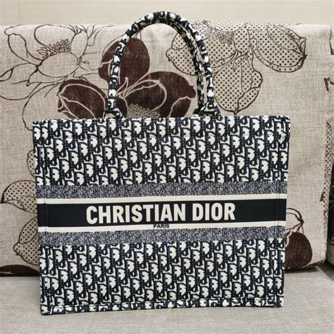 christian dior tote bag preis|christian dior shopper bag.